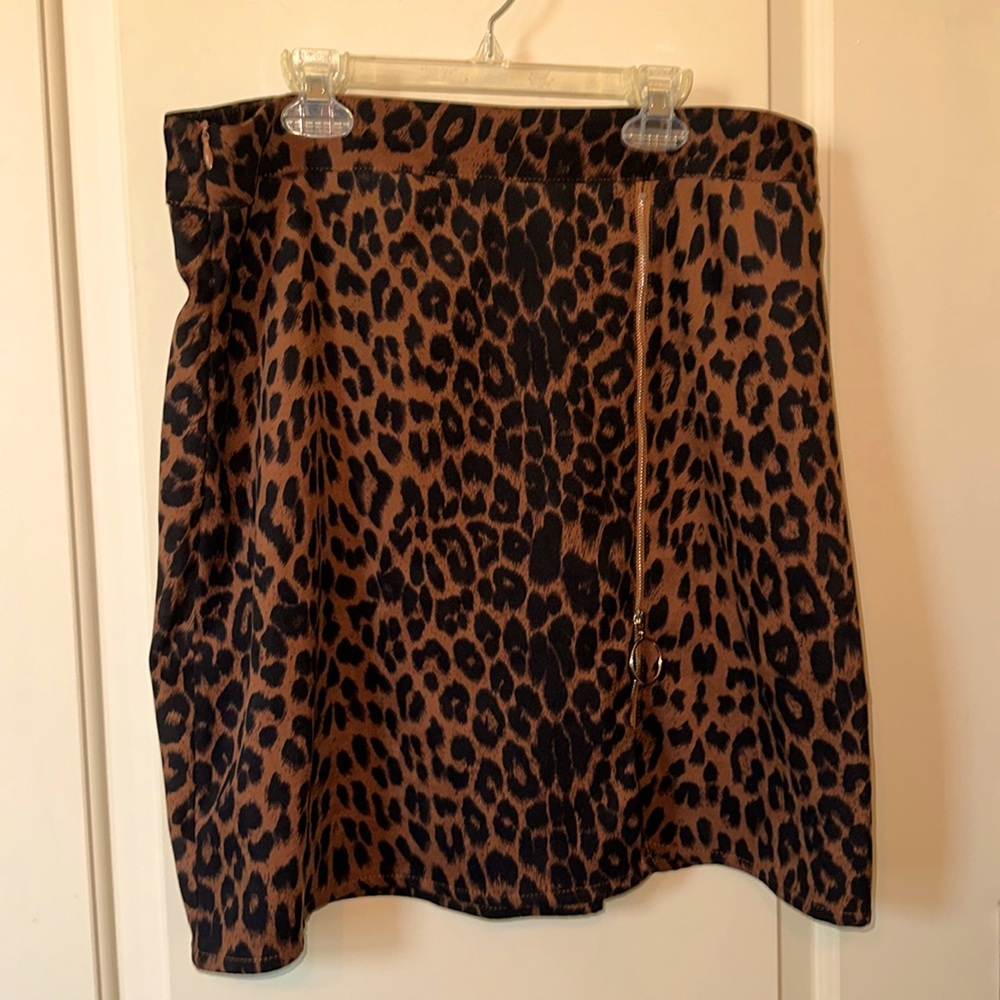 Leopard Print Zipper Skirt